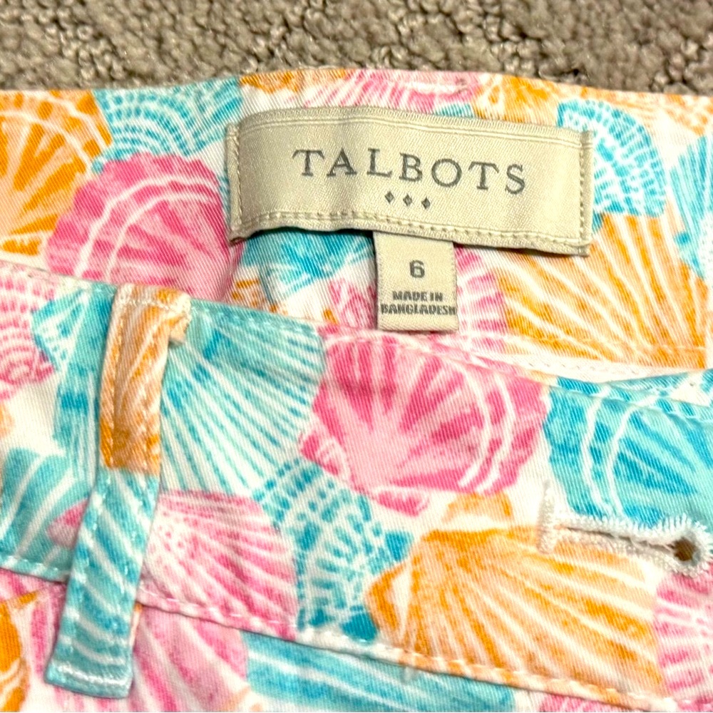 Talbots Multicolor Shell Print Women’s Shorts - Picture 3 of 5